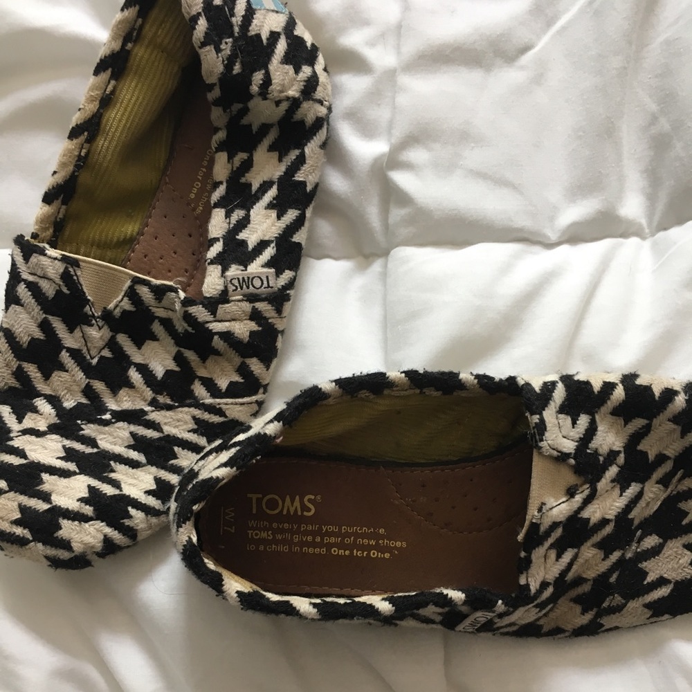 Houndstooth Toms